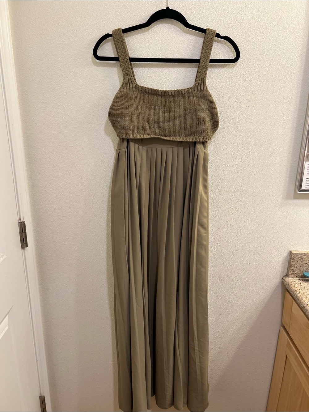 Anthropologie Olive Green Pleated Maxi Dress by Mare Mare - Picture 3 of 5